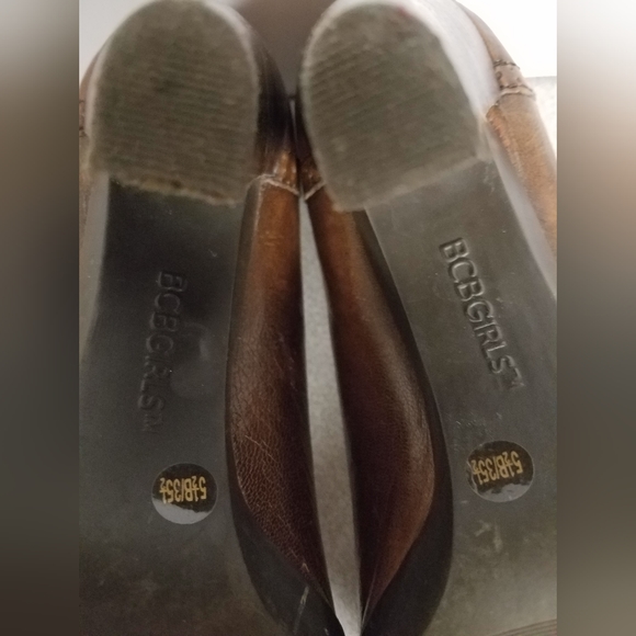 Used BCBGirls Brown Leather Low Platform Heels, Size 5.5 - Picture 13 of 13